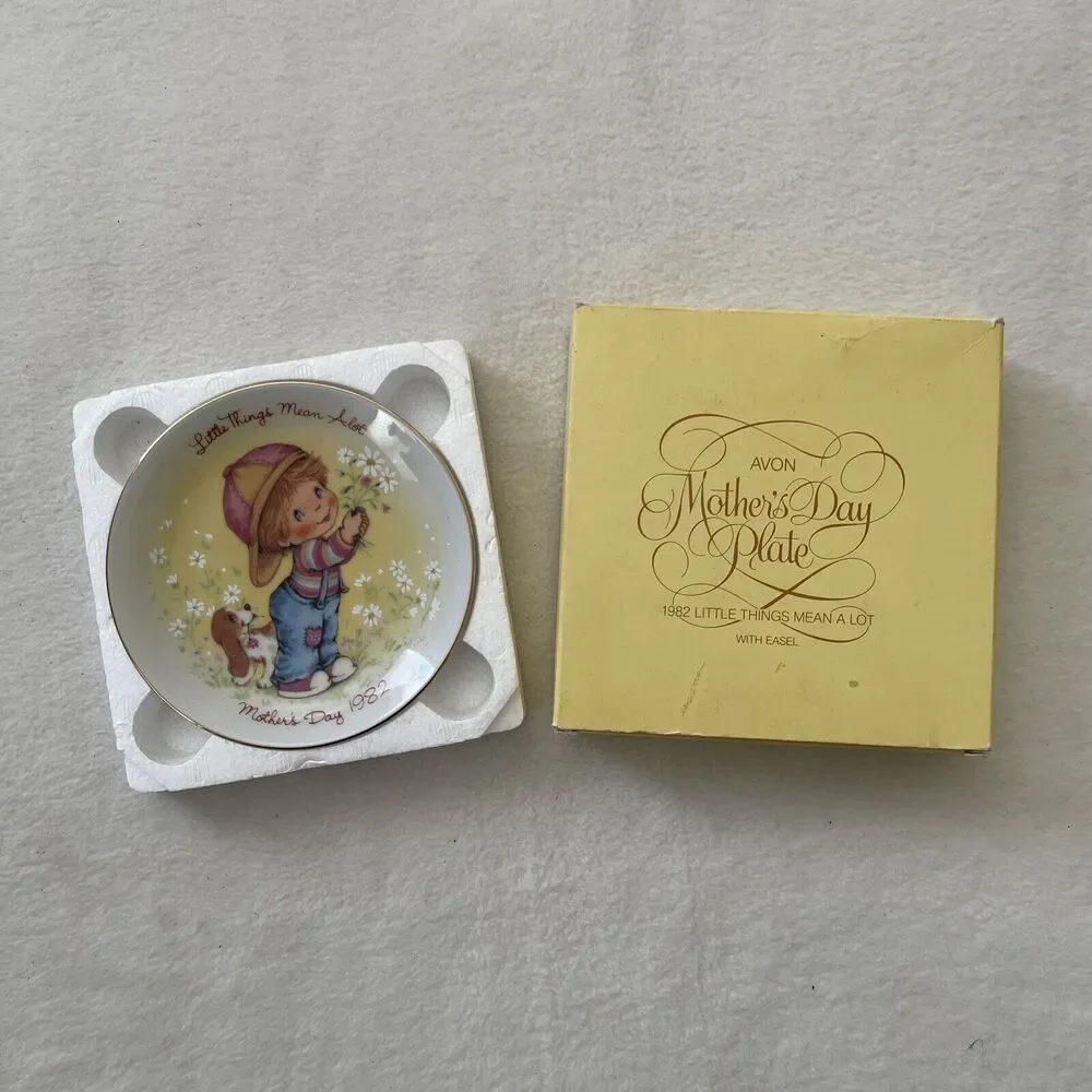 VINTAGE AVON 1982 Mother’s Day‎ Mini Collectible Plate